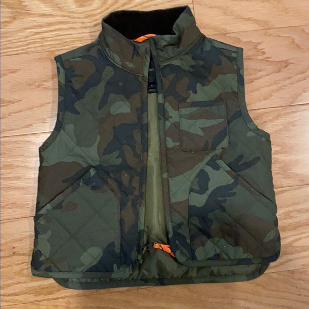 Crewcuts camo quilted vest boys size 3
